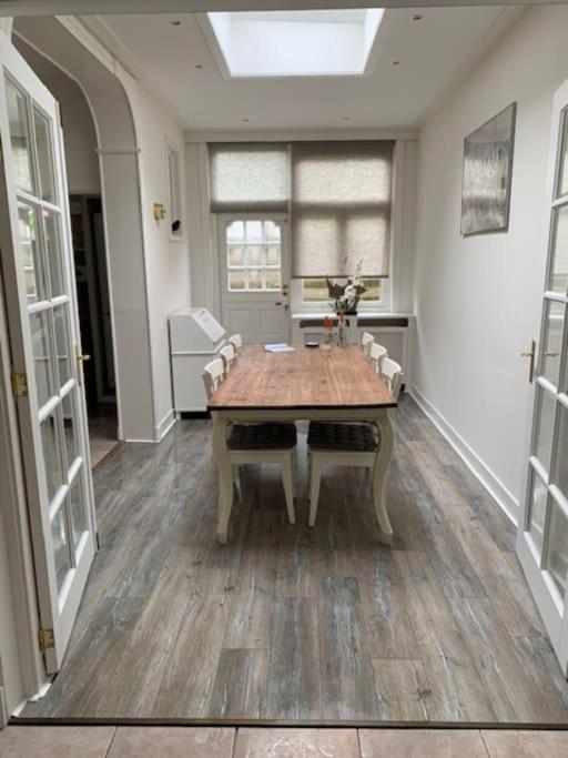 Een Heerlijke Woning Op Loopafstand Van Centrum! Леуварден Екстер'єр фото